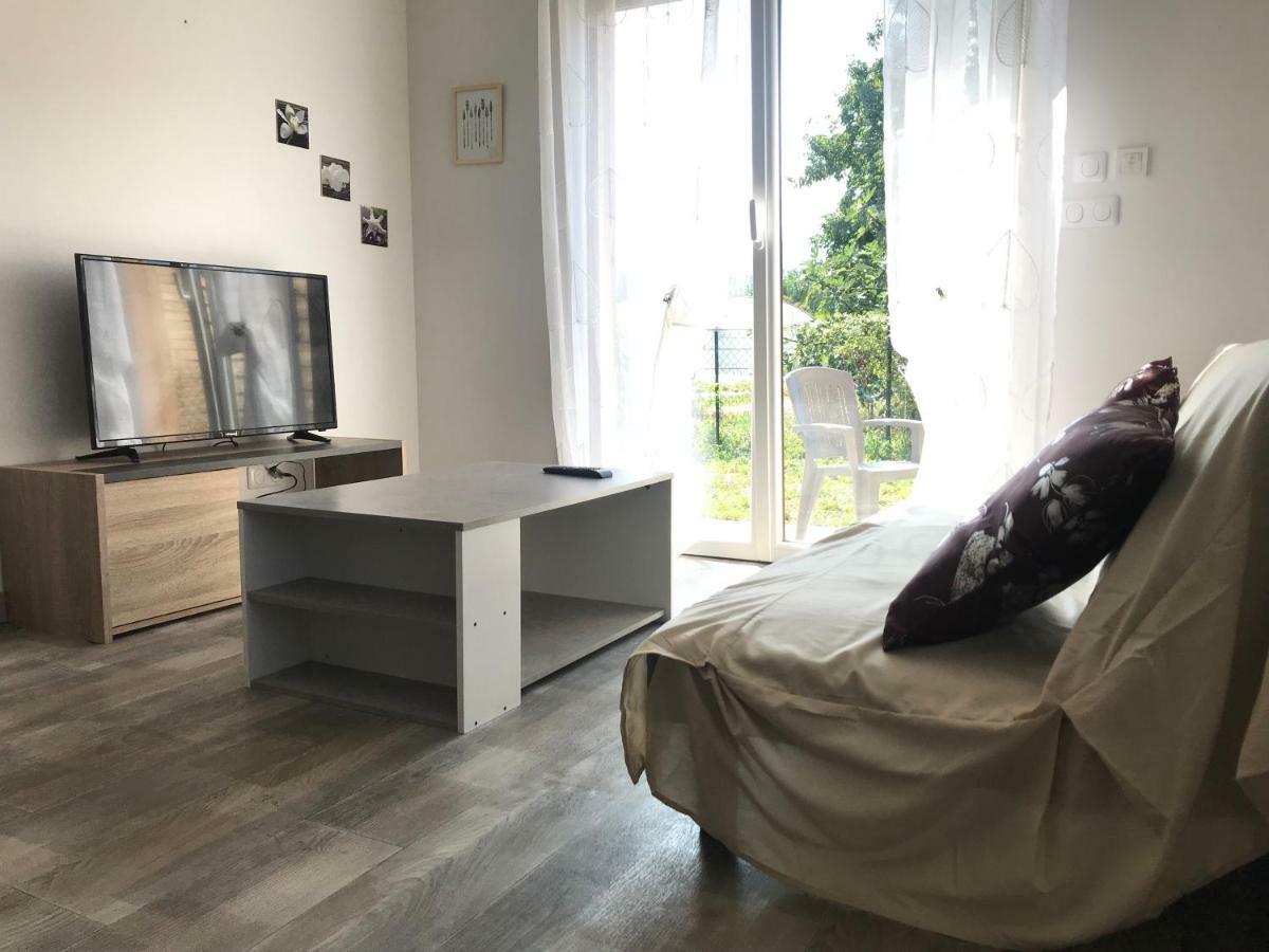 Apartament Joli Studio Au Calme Bassens  Zewnętrze zdjęcie