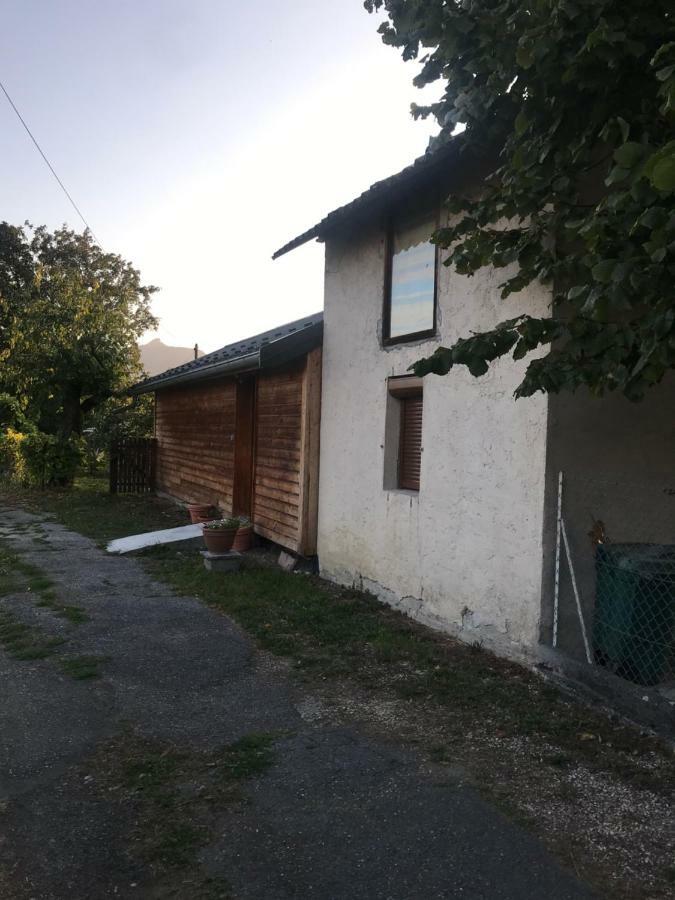 Apartament Joli Studio Au Calme Bassens  Zewnętrze zdjęcie